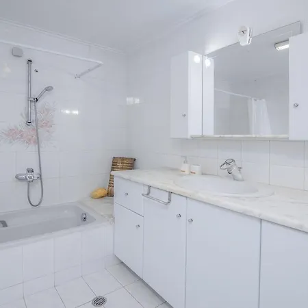 Dom wakacyjny Cornelia's Garden Historic At Chania Center *