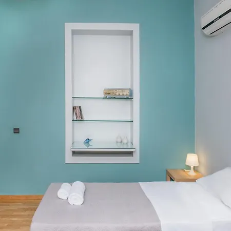 Cornelia's Garden Historic At Chania Center 度假居 *